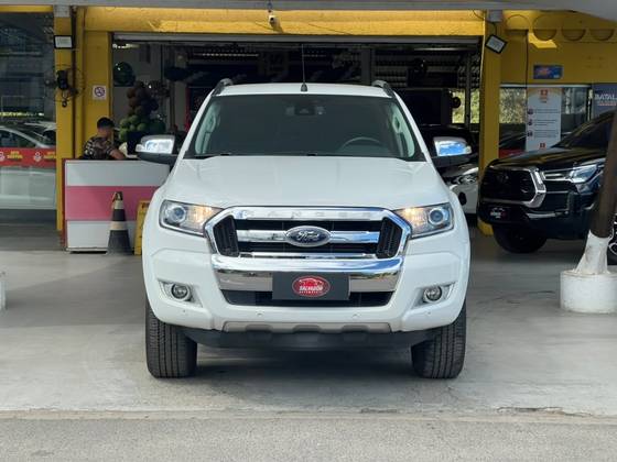 FORD RANGER 3.2 LIMITED 4X4 CD 20V DIESEL 4P AUTOMÁTICO FORD RANGER 3.2 LIMITED 4X4 CD 20V DIESEL 4P AUTOMÁTICO